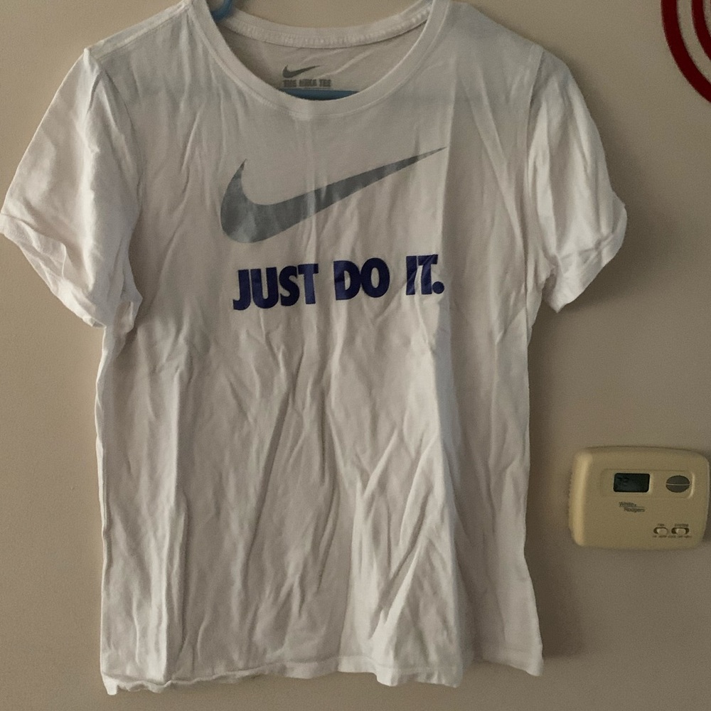 Nike t shirt